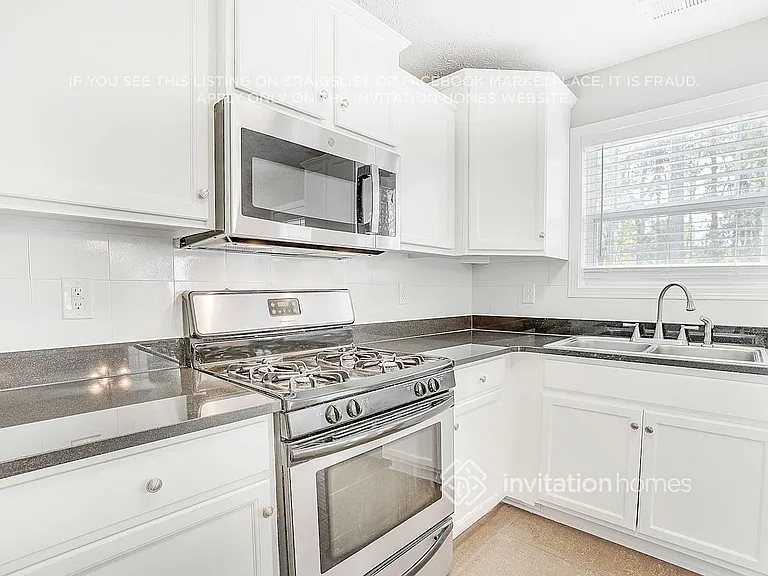702 Sycamore Dr — Photo 10