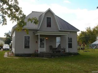107 W Beech St, Shelbina, MO 63468