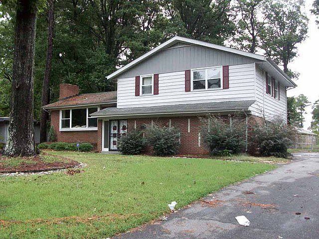 2nd image of 1005 Dulcie Ave