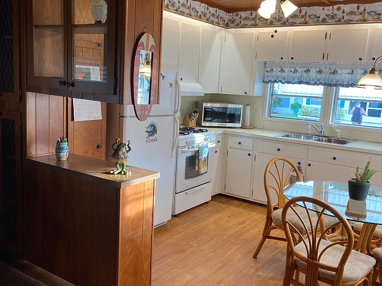 3807 Linwood — Photo 22