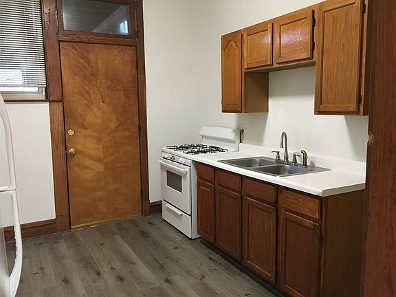 3rd image of 1404 W Olive Ave APT 2