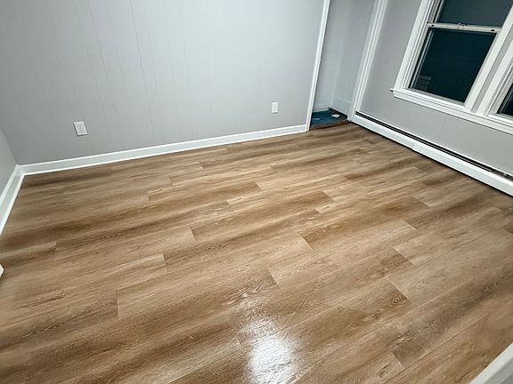 4th image of 6 Middle St #2