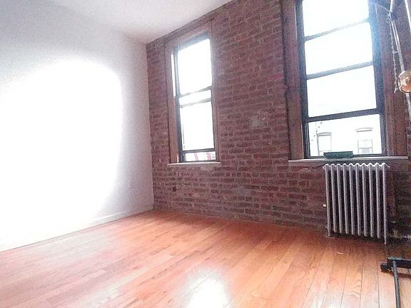 2nd image of 67 Mott St #Nw