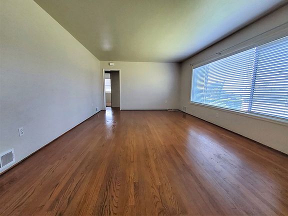 4th image of 24461 University Ave #61