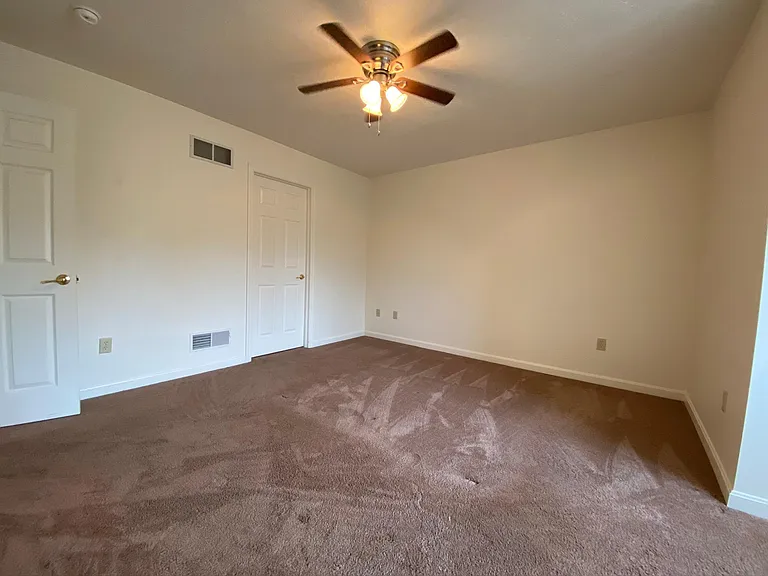 106 Amber Ln — Photo 31