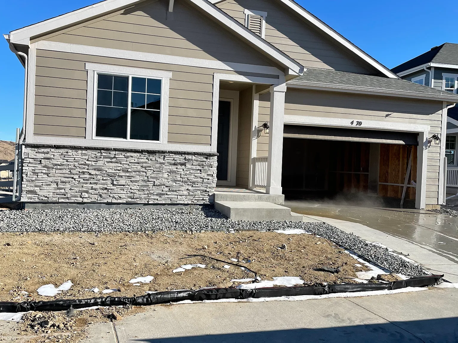 5 bed, 3400 sqft, $5,000 — Photo 1