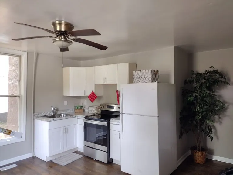 329 Stockton St — Photo 13