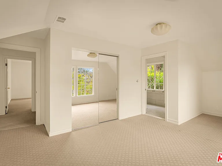 353 N Gunston Dr — Photo 27