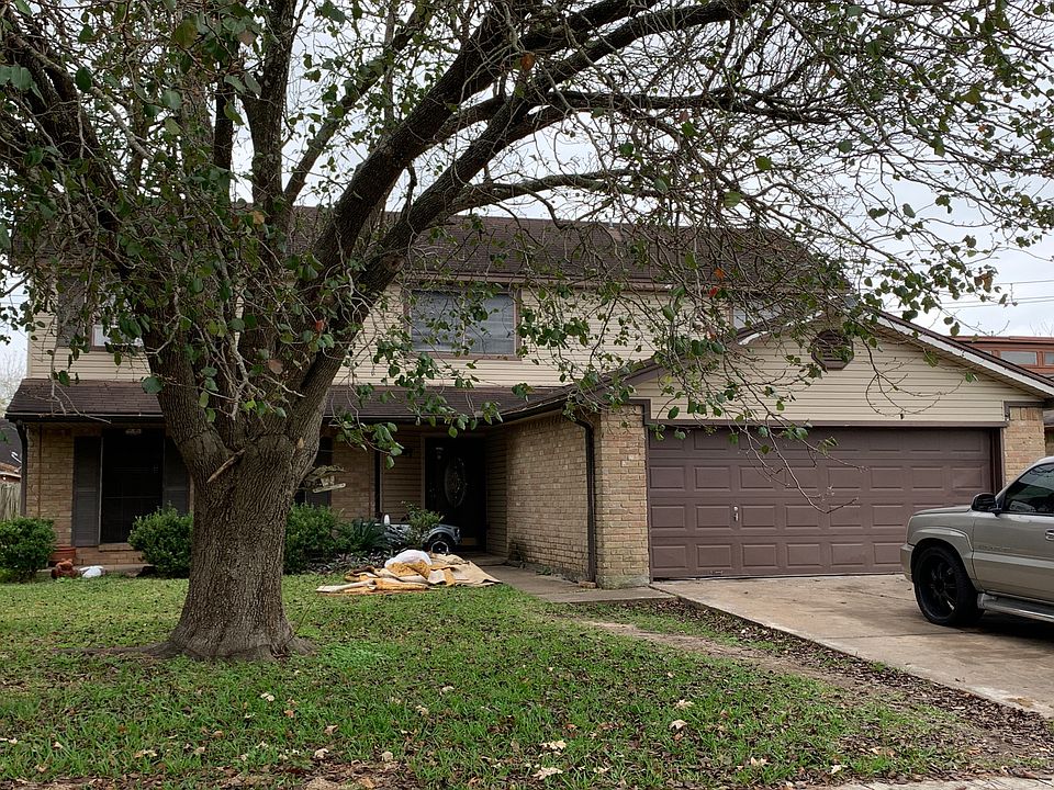 1st image of 16318 Hunting Dog Ln