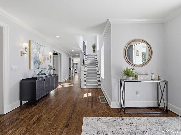 5th image of 48 Ledyard Road