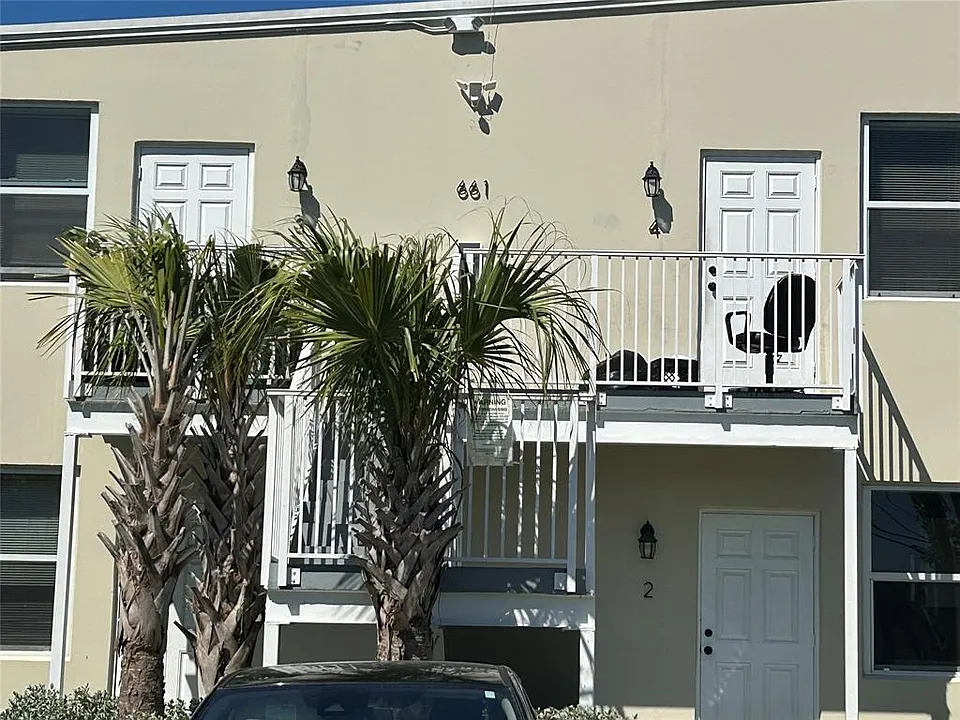 661 NW 21st Ter #1