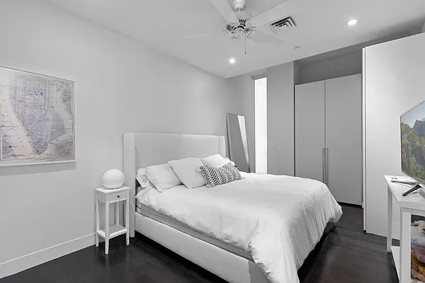 Sold by SERHANT. | media 7