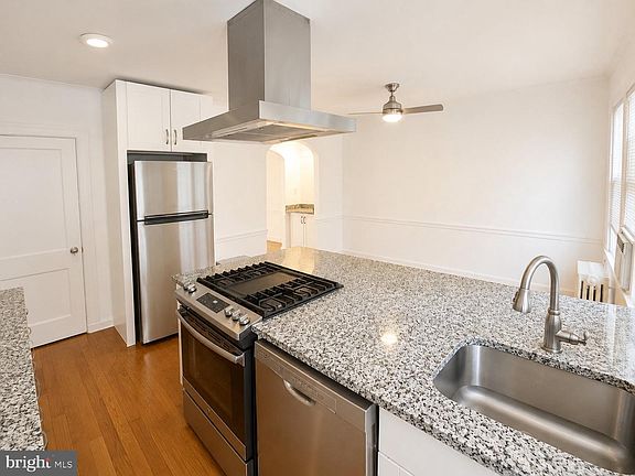 4th image of 4435 Greenwich Pkwy NW