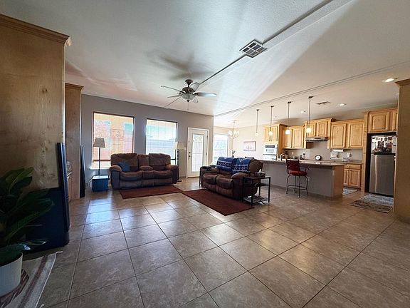 5th image of 1114 Pajarito Dr