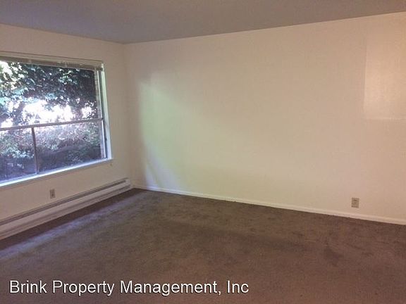 4th image of 10523 24th Ave NE #9500360