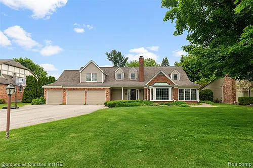 1688 Northlawn Blvd Photo 1