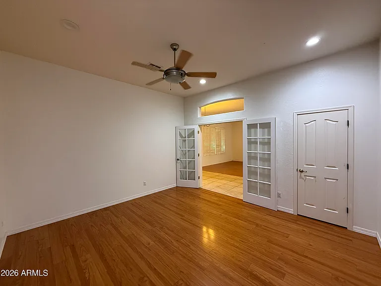 101 S Presidio Dr — Photo 5
