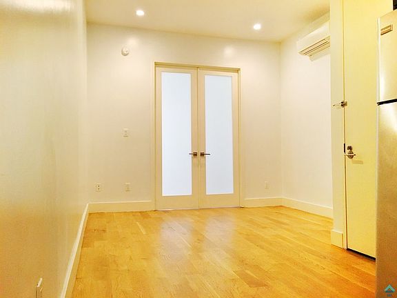 2nd image of 867 Halsey St #2RKA