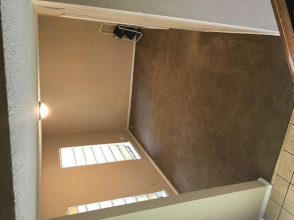 4th image of 2420 Oxford Pl