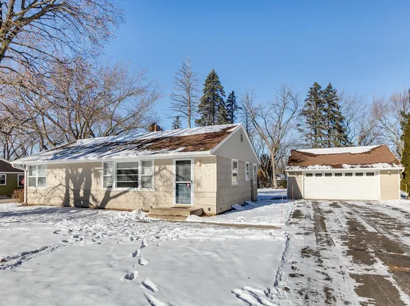 2105 Cedar Ave, White Bear Lake, MN 55110