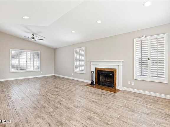 5th image of 5708 E MARCONI Avenue