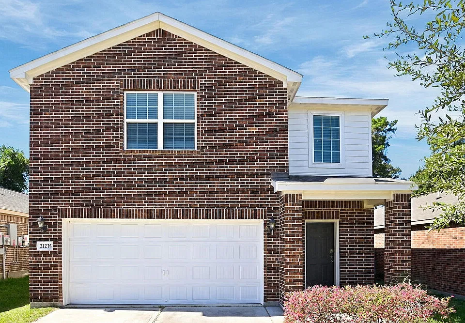 21235 Slate Bend Dr