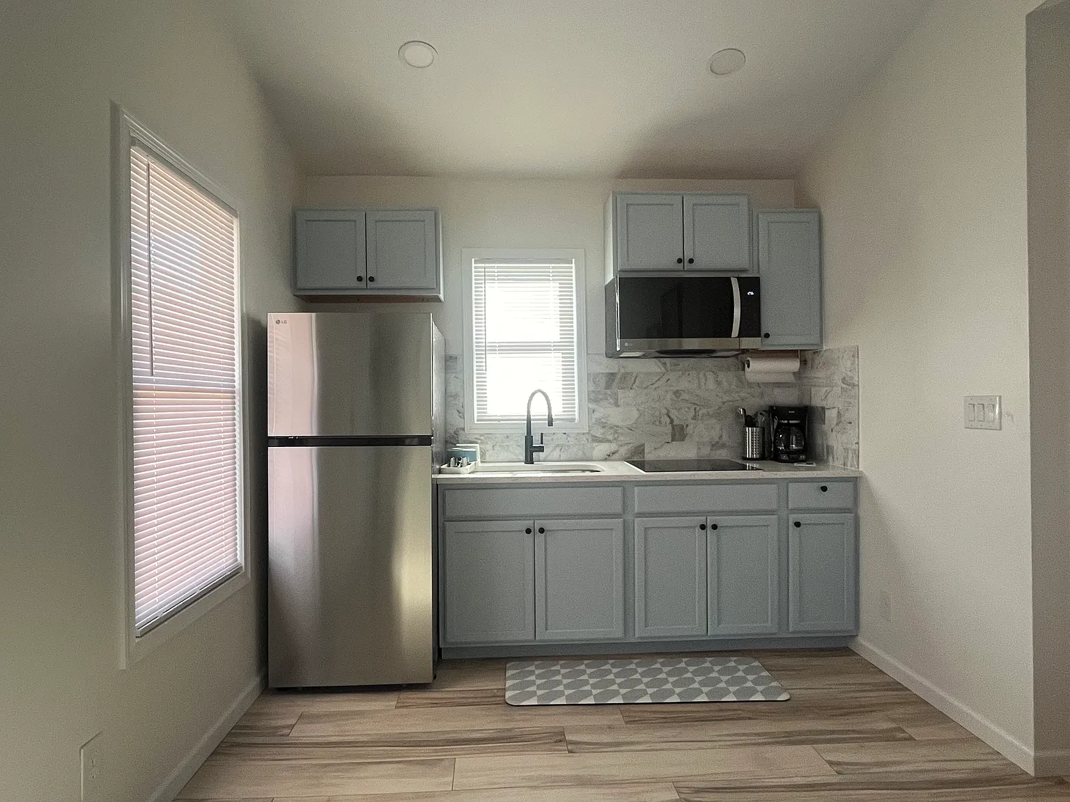 1 bed, 400 sqft, $1,600 — Photo 4