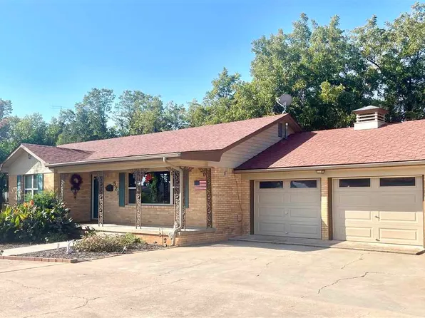 521 N 16th St, Frederick, OK 73542