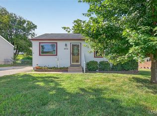 2574 Creve Coeur Mill Rd, Maryland Heights, MO