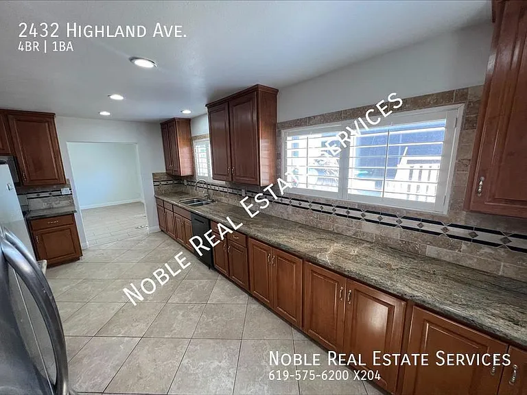 2432 Highland Ave — Photo 5