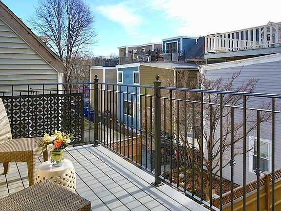 4th image of 17 Oak St #2