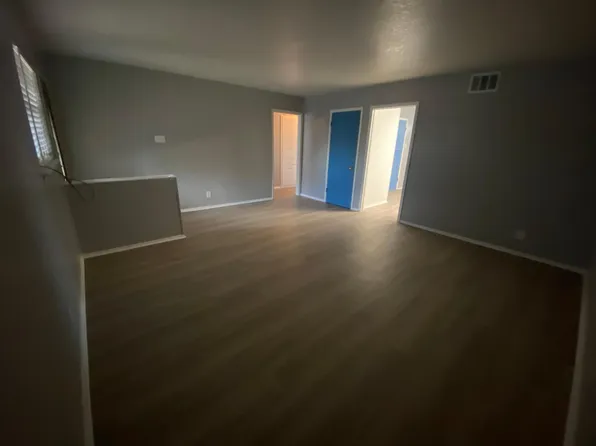 109 National Blvd APT B, Universal City, TX 78148