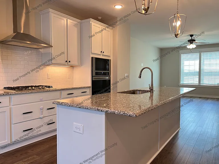 445 Rally Point Pl — Photo 10