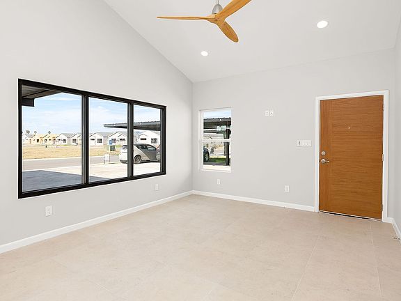 5th image of 2700 Mockingbird Rd #1