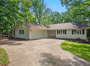 19 Crocker Ct, Lake Ozark, MO 65049