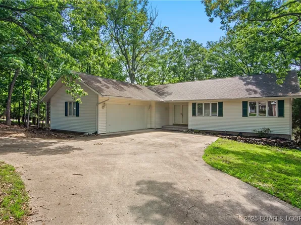 19 Crocker Ct, Lake Ozark, MO 65049