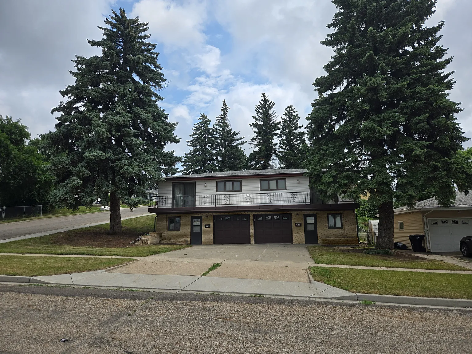 3 bed, 1758 sqft, $1,700 — Photo 1