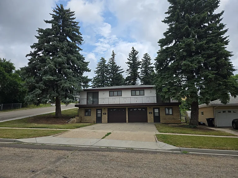 543 Gary Ave — Photo 1