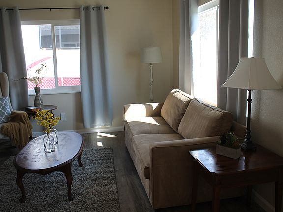 5th image of 1119 Woodland Ave