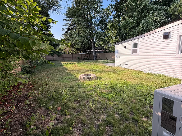 227 N Railroad Ave — Photo 12