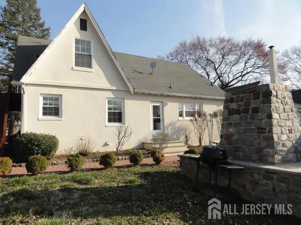 45 Lakeside Dr N #1, Piscataway, NJ 08854