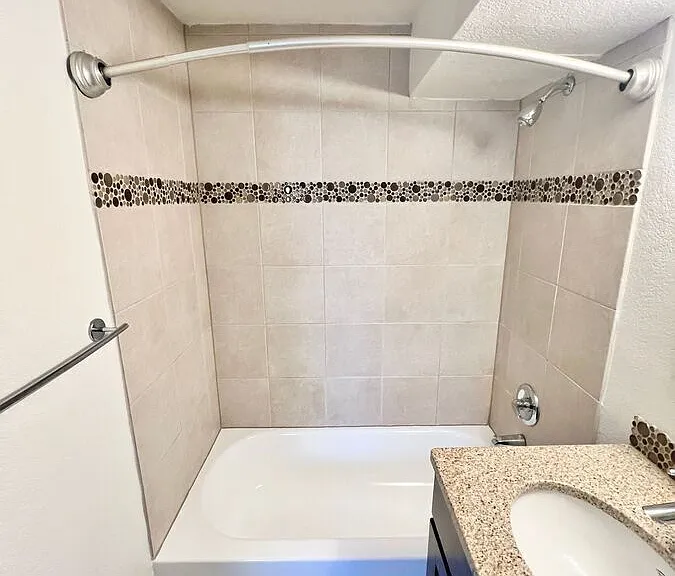 65 N Ogden St #101 — Photo 35