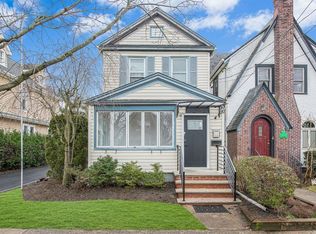 42 King St, Floral Park, NY 11001