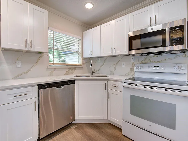 4735 Marietta Ln — Photo 9
