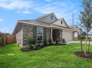 205 Bryan Way, Angleton, TX 77515