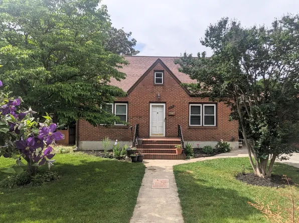 2414 Floraland Dr NW, Roanoke, VA 24012