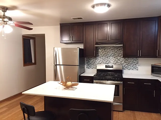 739 S Claremont Ave — Photo 22