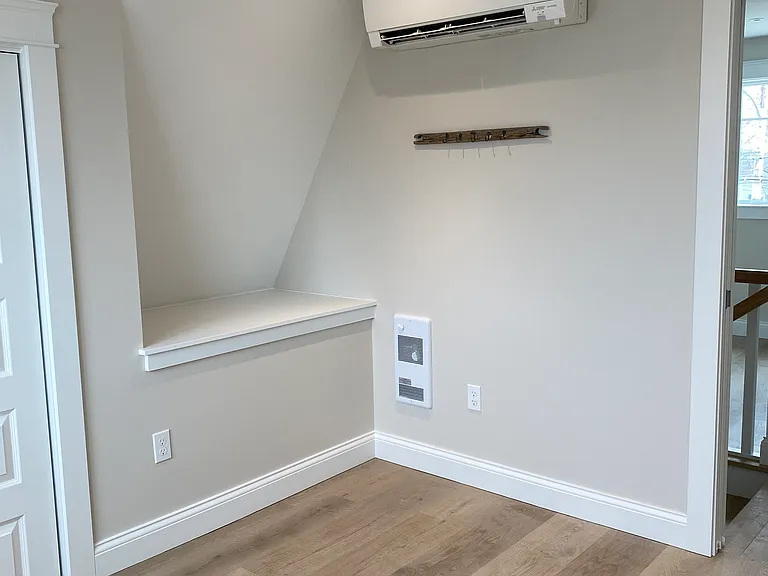 Queen Bedroom