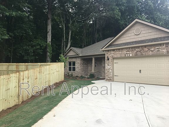 3rd image of 130 Angela Ln