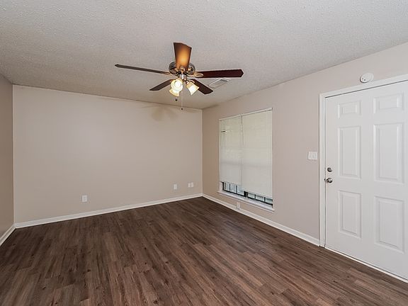 3rd image of 3513 24th St